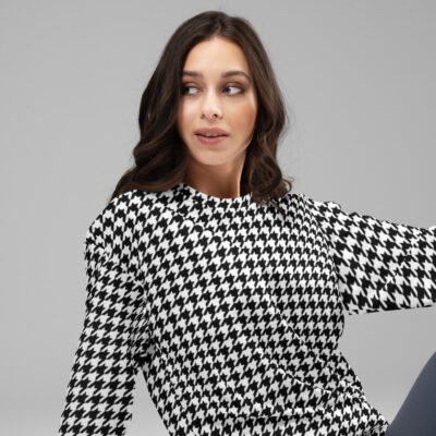 Unisex Sweatshirt Black and White Pattern